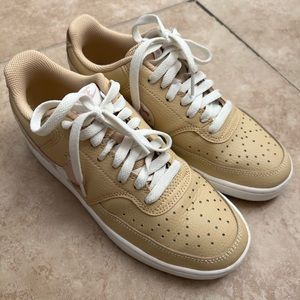 Tan/Cream Women’s Nike